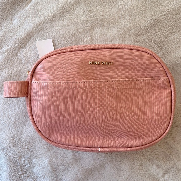 2/$20 ✨NWT Nine West Cosmetic Bag Pink Croc Oval Dopp Kit - Picture 1 of 9